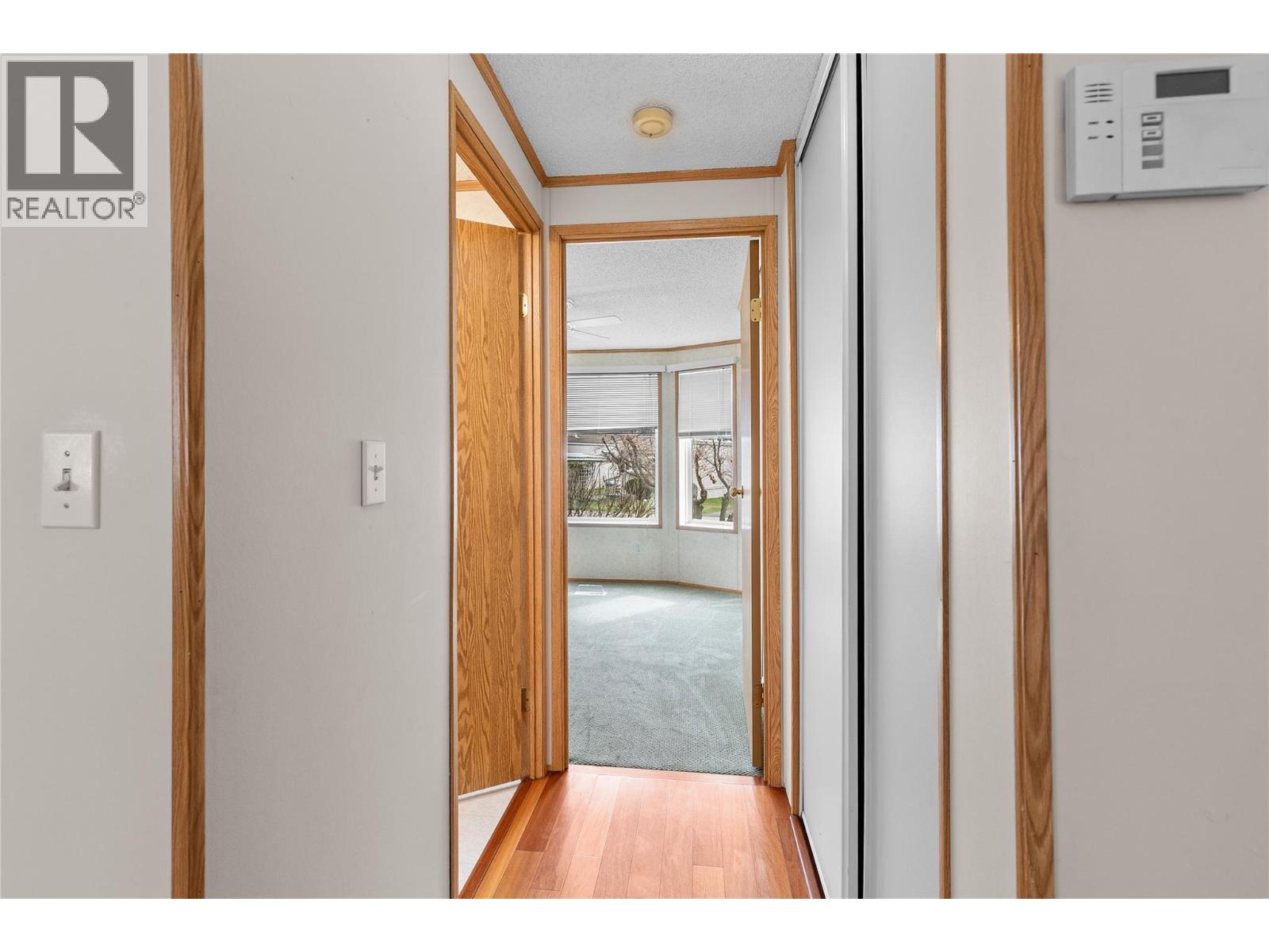 #32 5484 25 Avenue - 30
