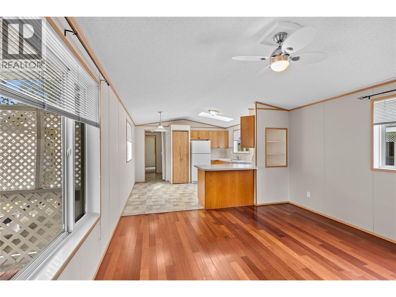 #32 5484 25 Avenue - 5