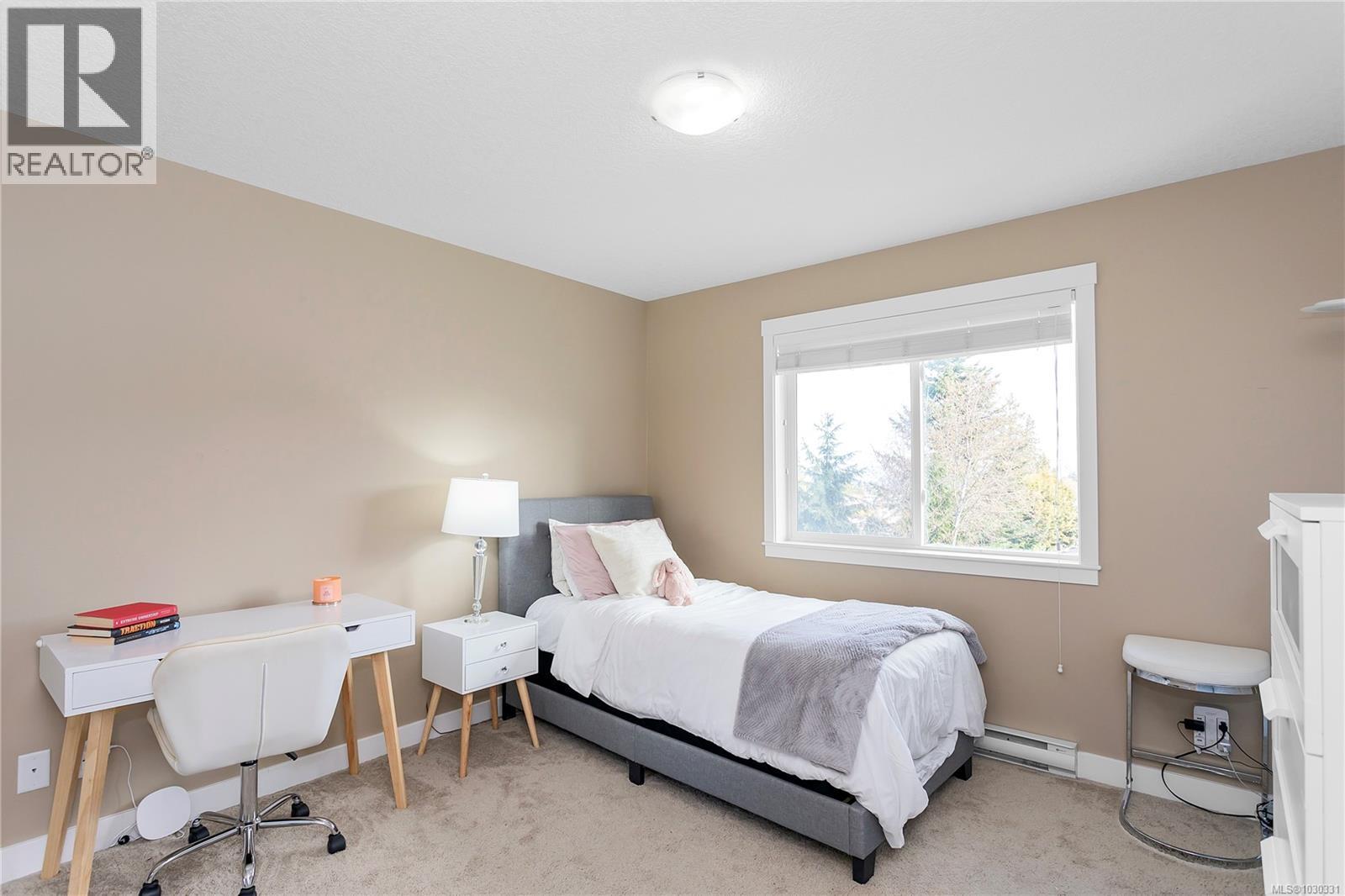 #2 6117 Glacier Way - 19