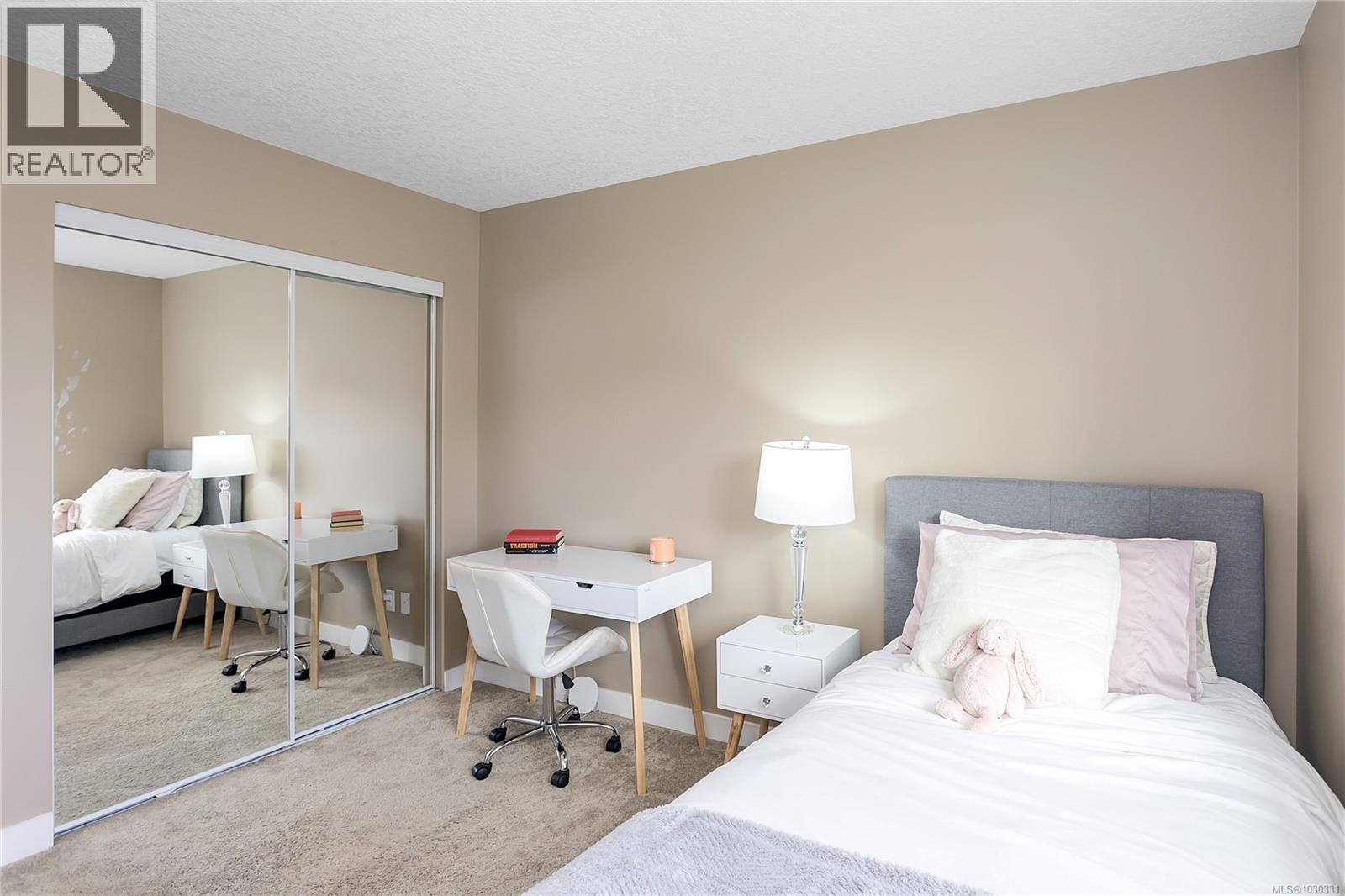 #2 6117 Glacier Way - 20