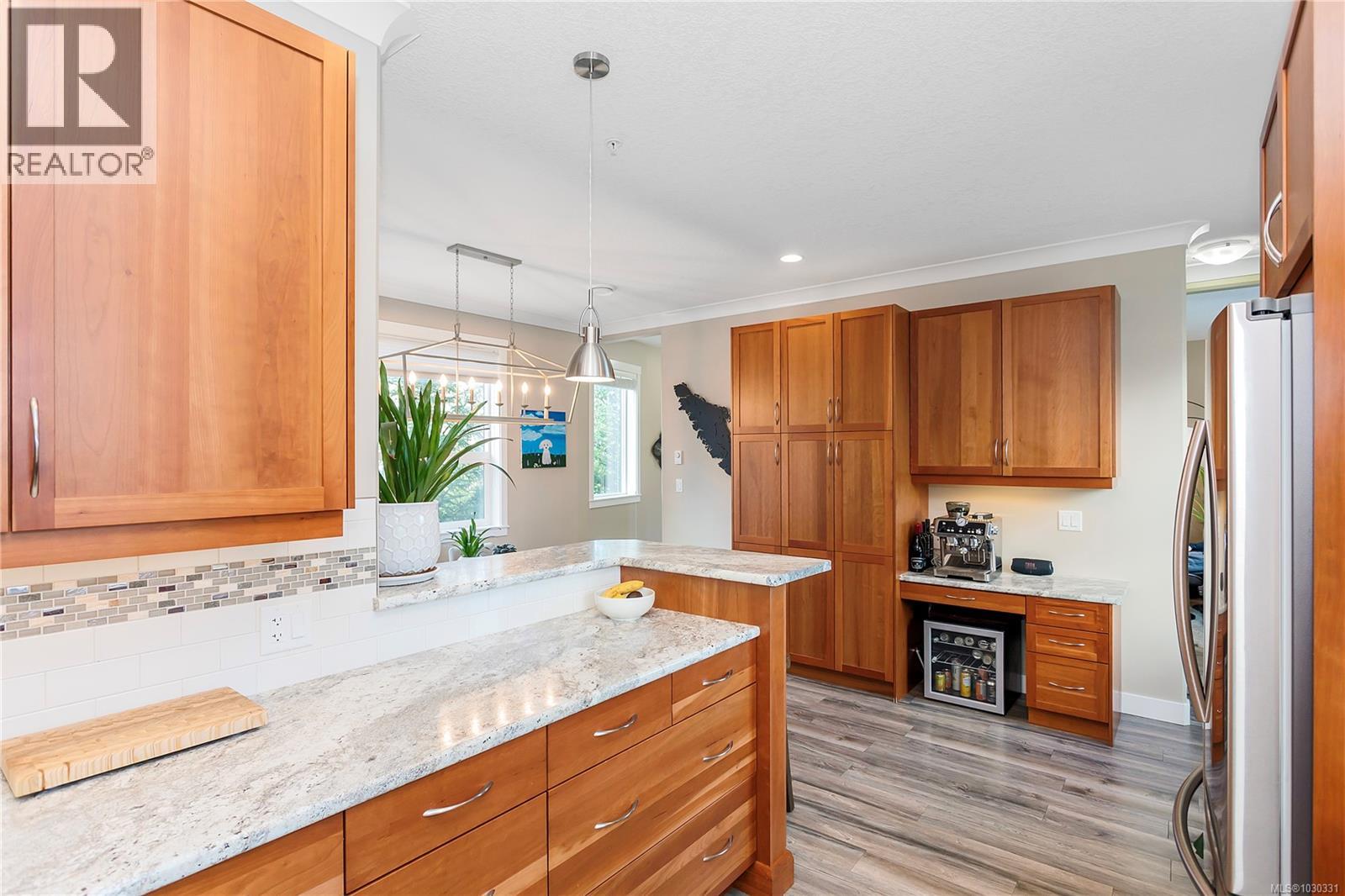 #2 6117 Glacier Way - 4