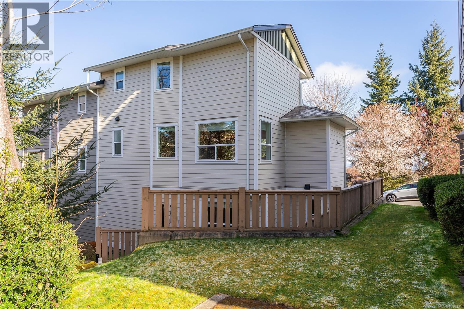 #2 6117 GLACIER WAY - 29