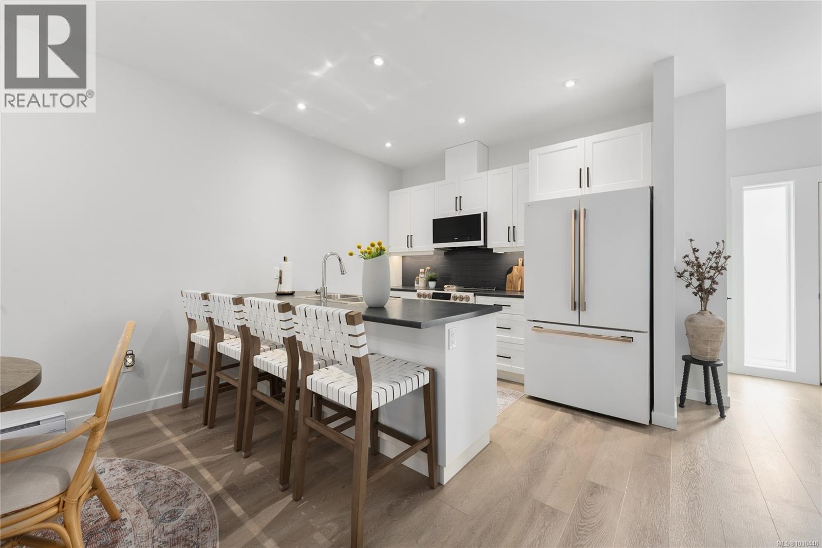 #24 3195 HERONS WAY - 4