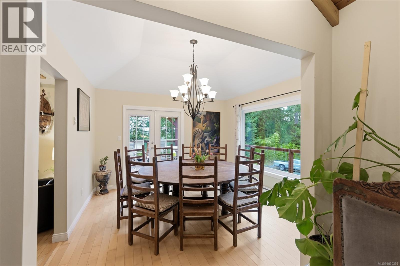 11391 WEST SAANICH RD - 15