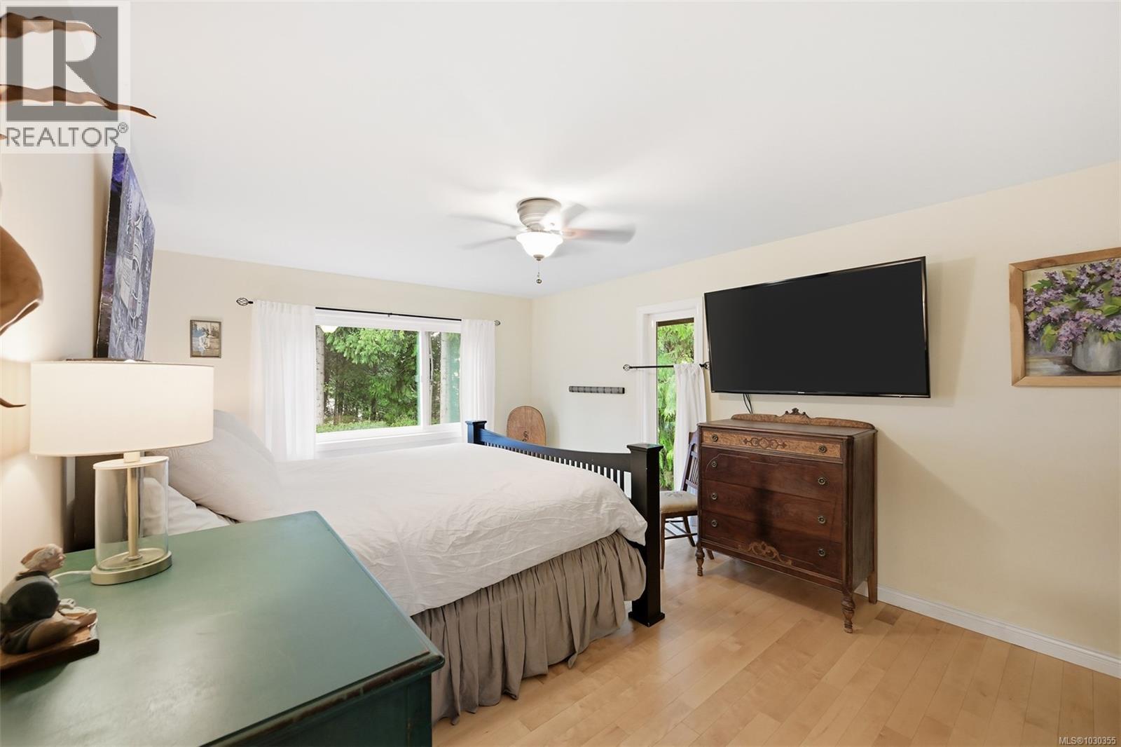 11391 WEST SAANICH RD - 28