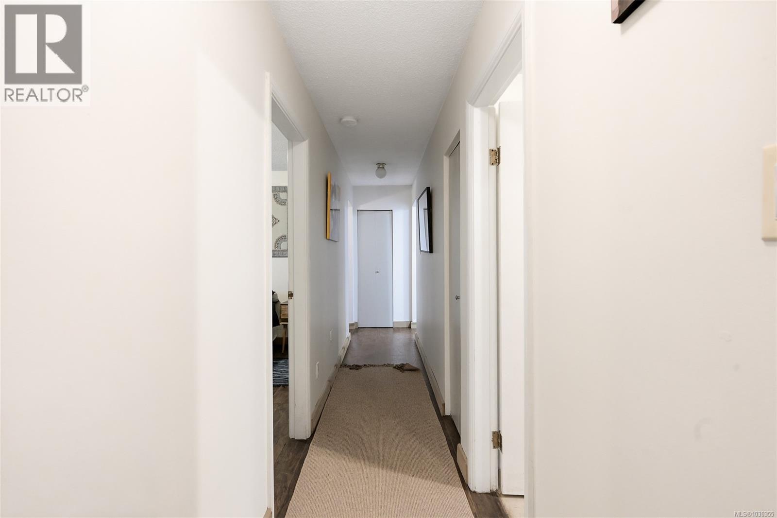 11391 WEST SAANICH RD - 44