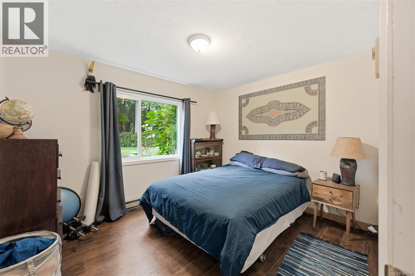 11391 WEST SAANICH RD - 45
