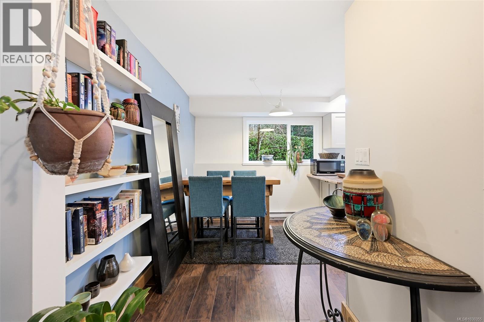 11391 WEST SAANICH RD - 52