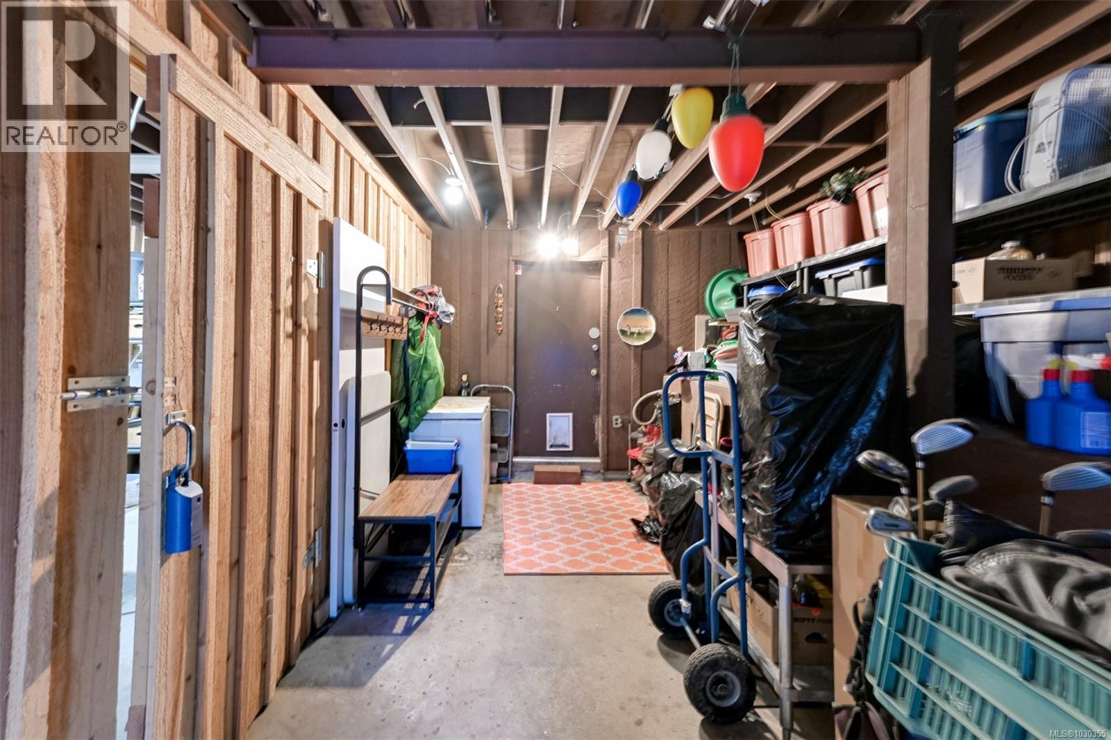 11391 WEST SAANICH RD - 63