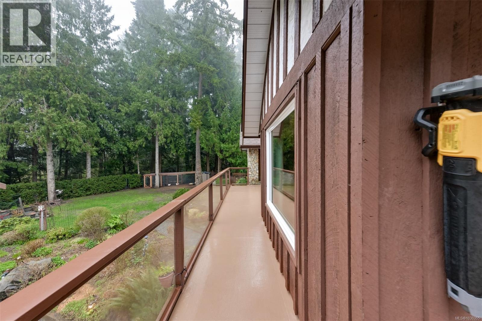 11391 WEST SAANICH RD - 67