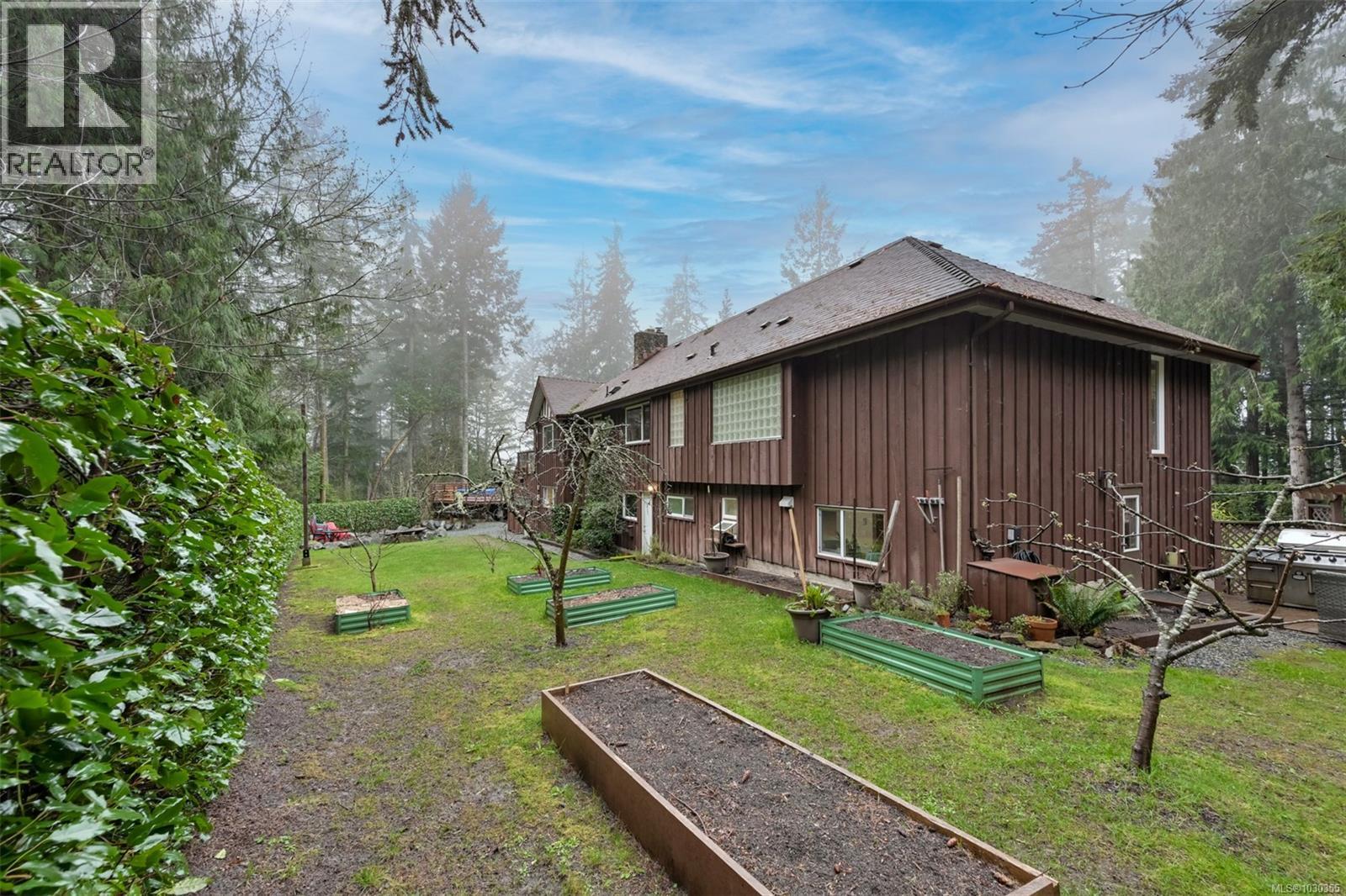 11391 WEST SAANICH RD - 83