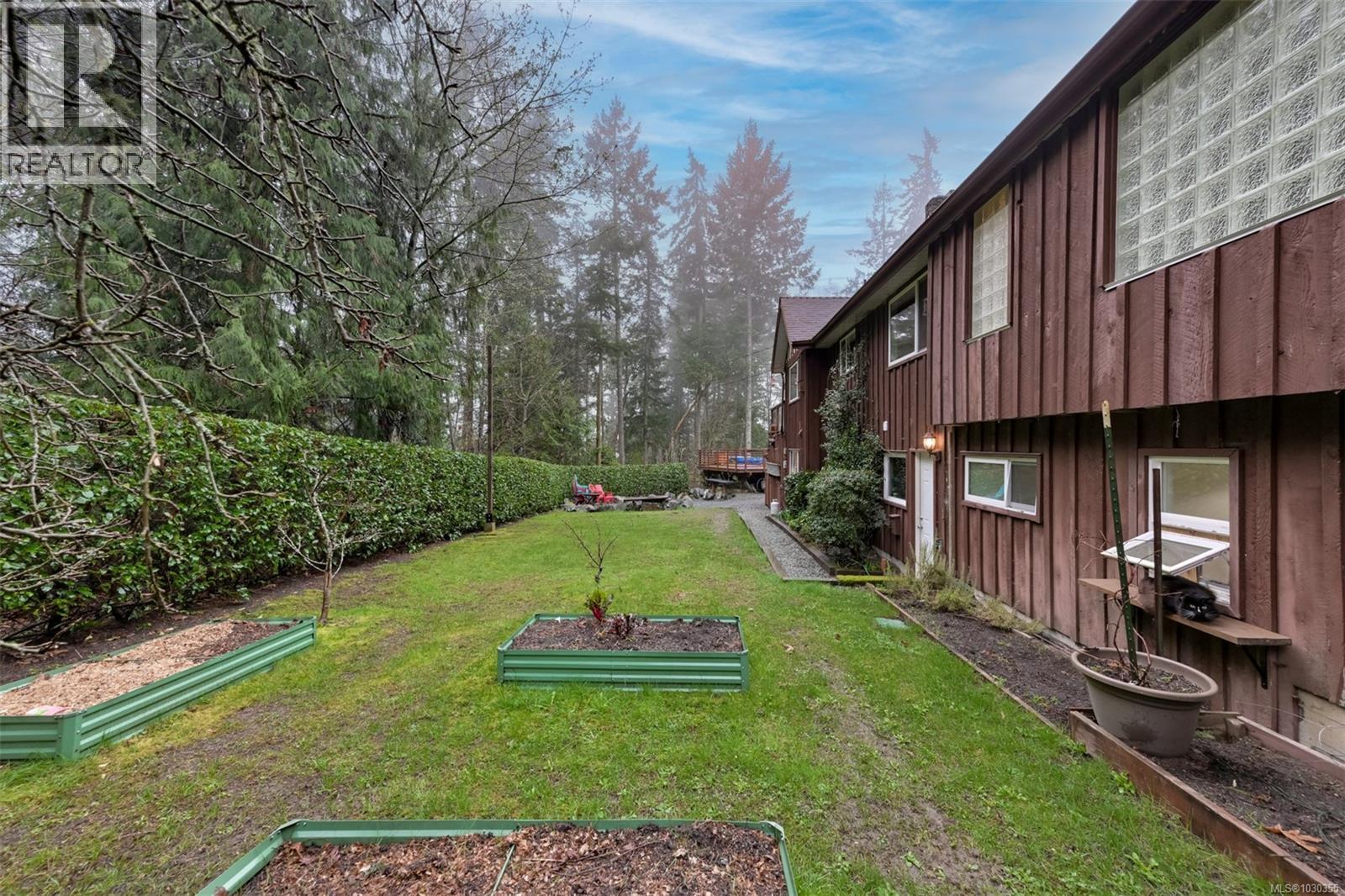 11391 WEST SAANICH RD - 84
