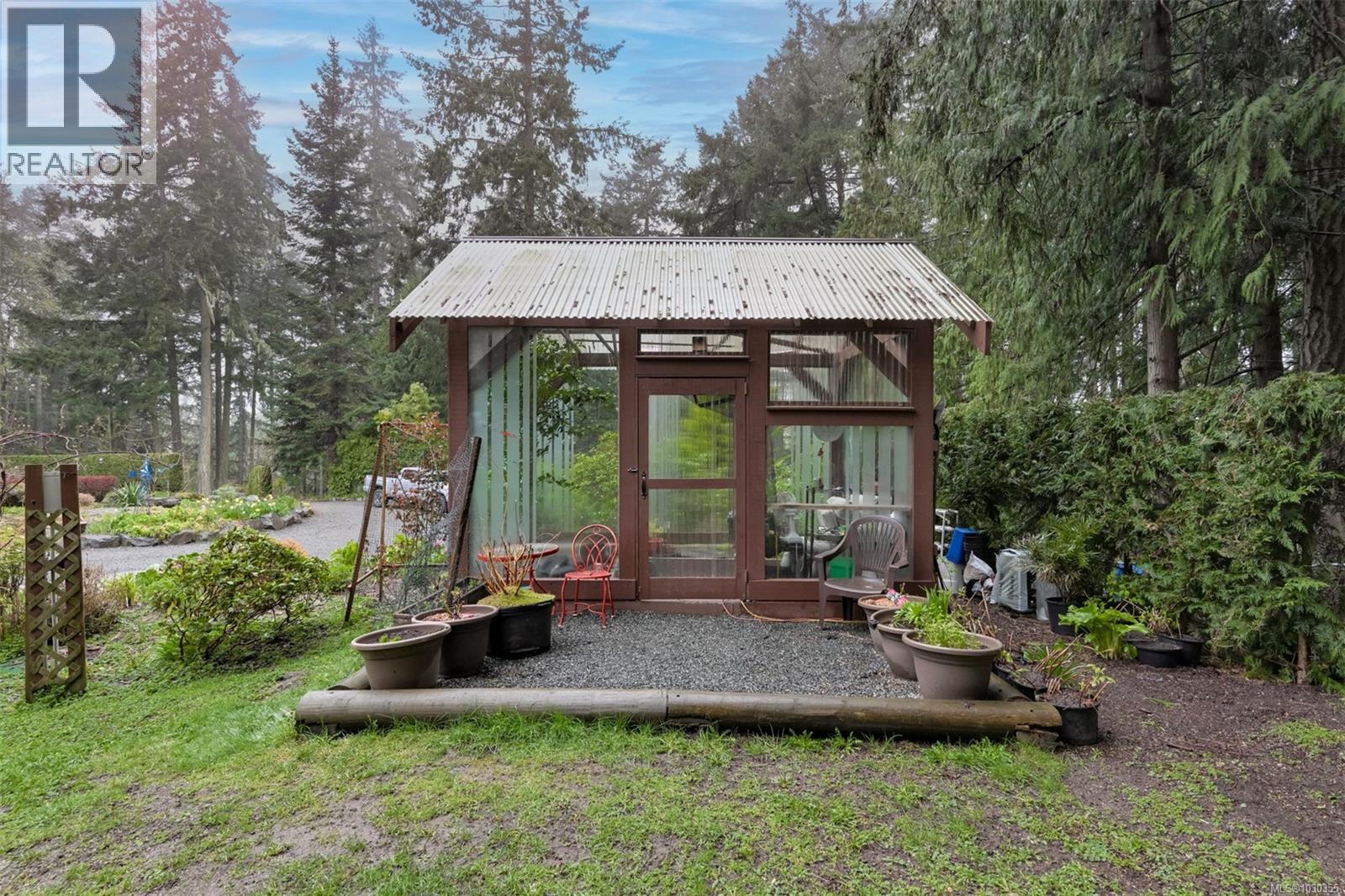 11391 WEST SAANICH RD - 92