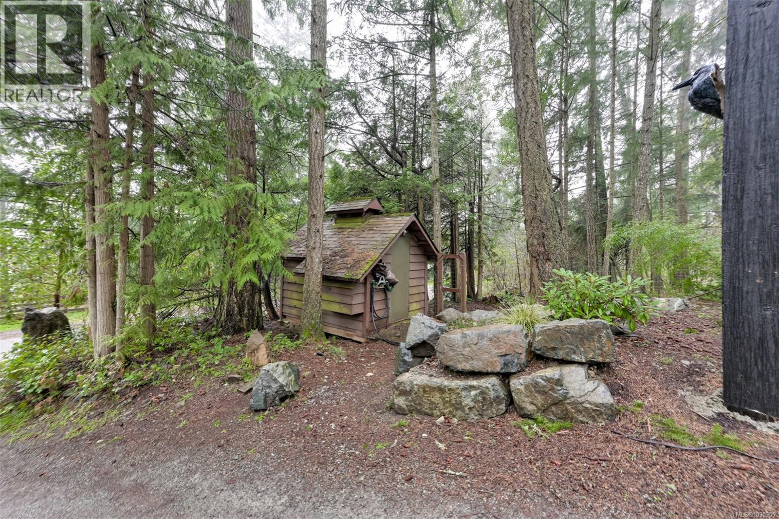 11391 WEST SAANICH RD - 99