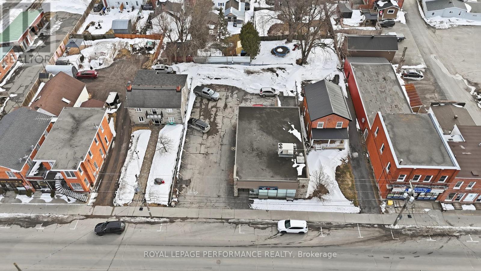 38 MAIN STREET E — photo 20