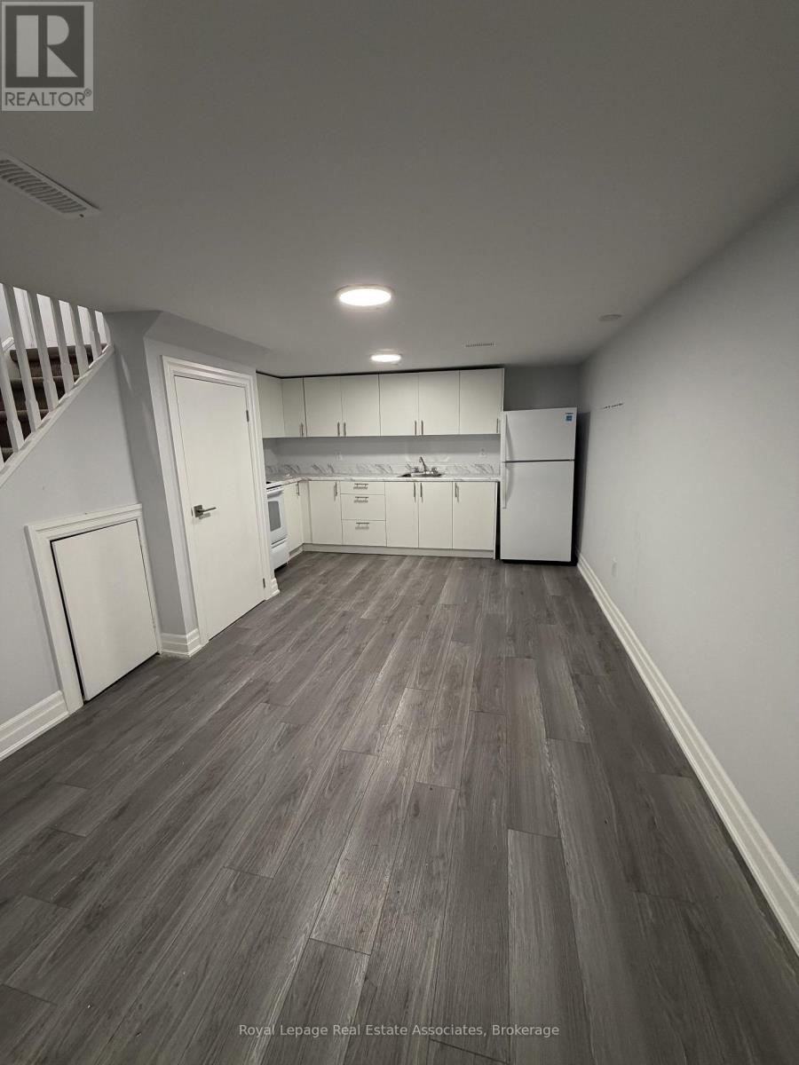 1 - 46 DELL PARK AVENUE