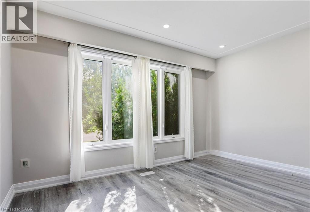 7 CARDILL CRESCENT - 11