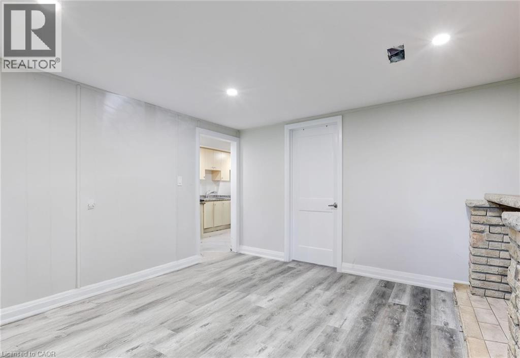 7 CARDILL CRESCENT - 23