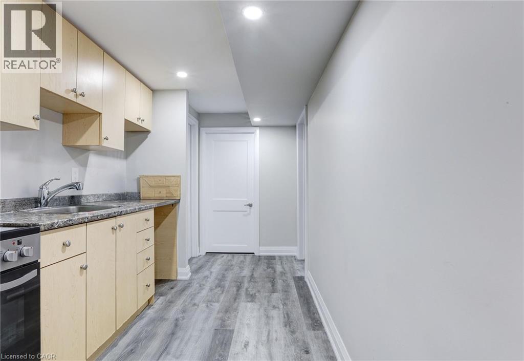 7 CARDILL CRESCENT - 24