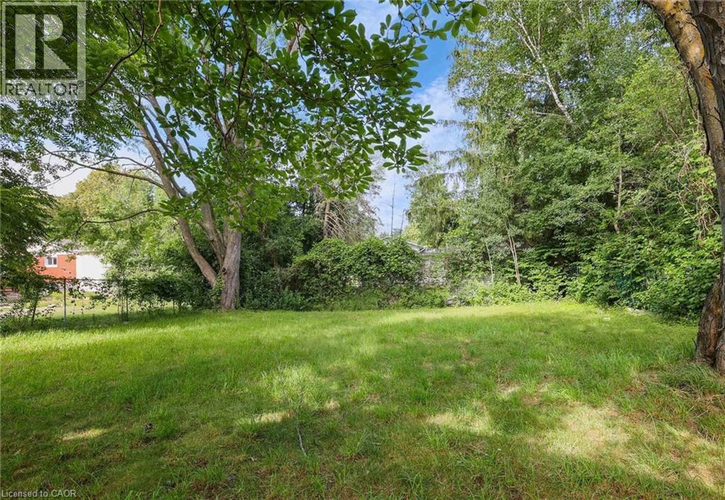 7 CARDILL CRESCENT - 33