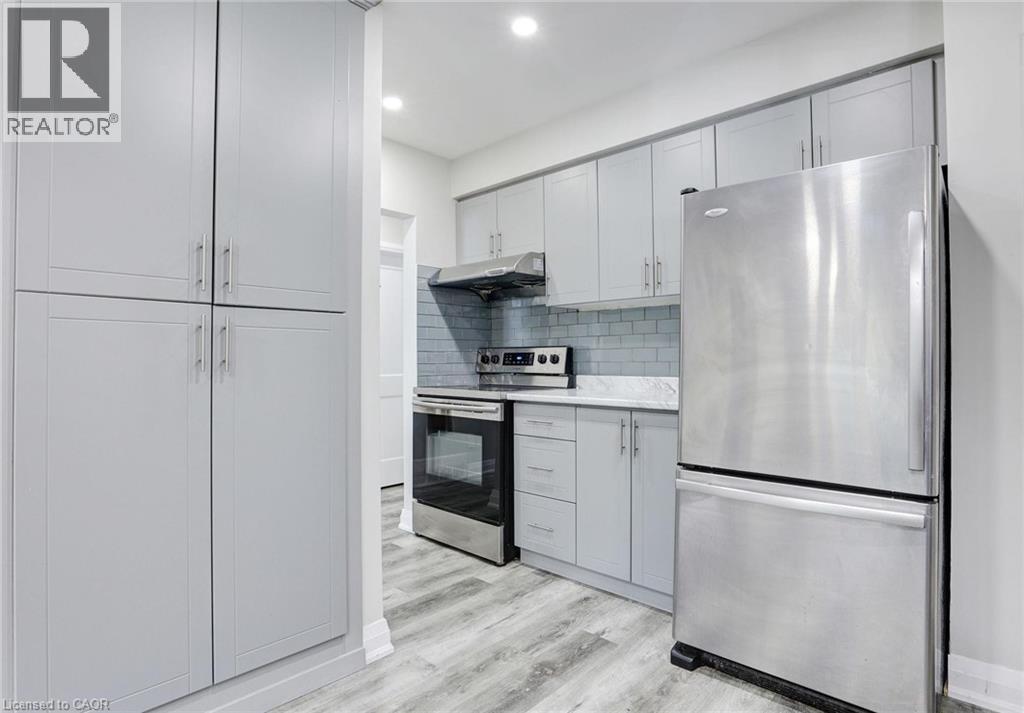 7 CARDILL CRESCENT - 7