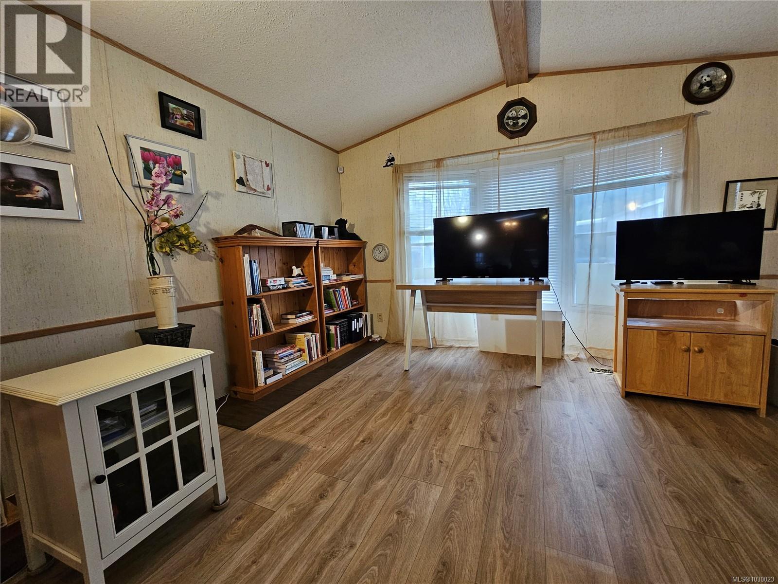 #108 17 CHIEF ROBERT SAM LANE - Image 3