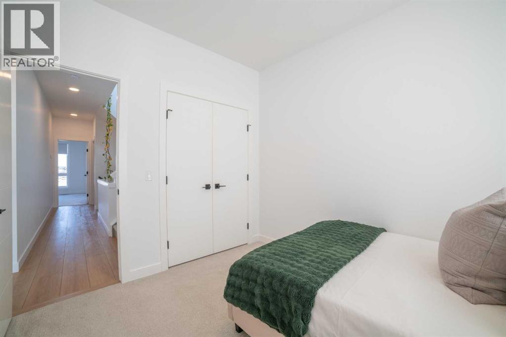 45 Treeline Avenue SW, Calgary, Alberta