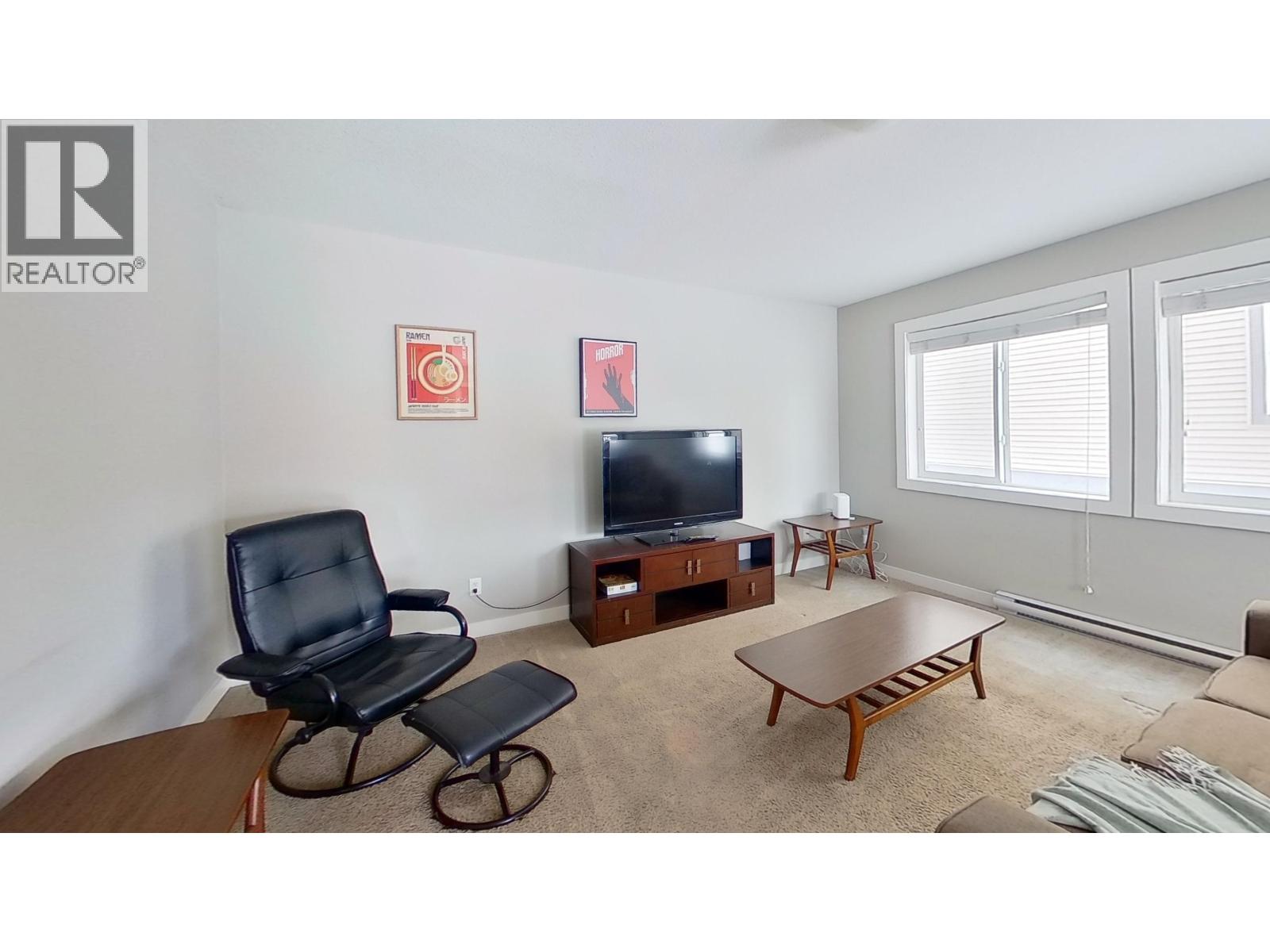 #9 9707 99 AVENUE - 11