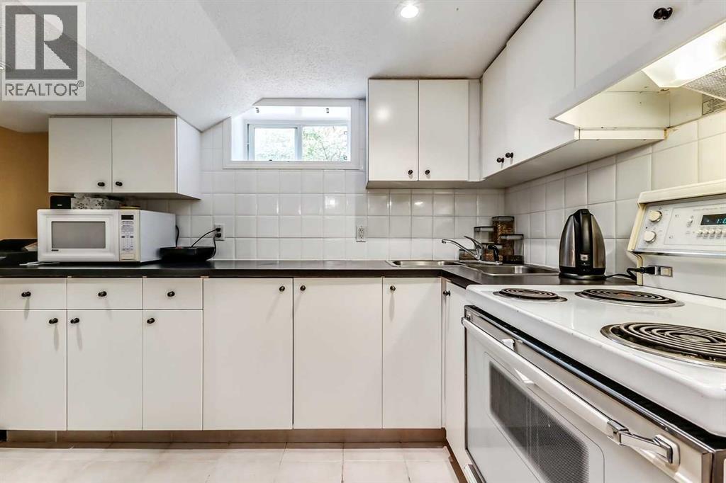 Single Family House Bungalow for Sale in   Avenue NW Crescent Heights Calgary 