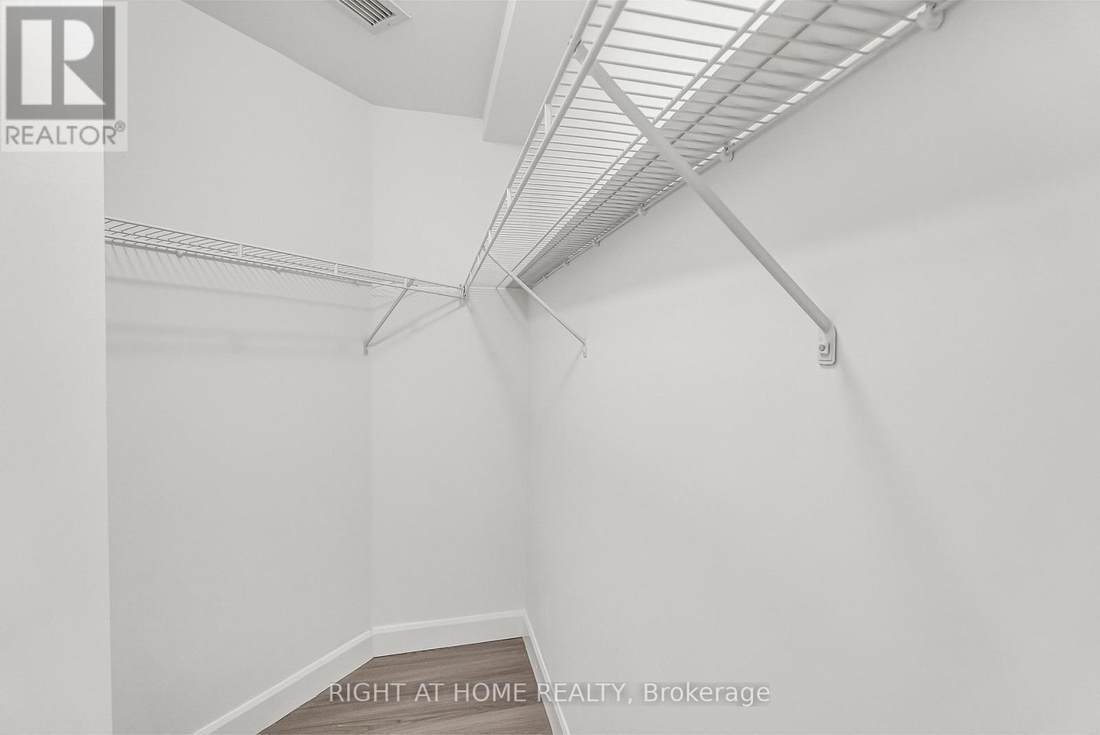#3202 8 YORK STREET - 19