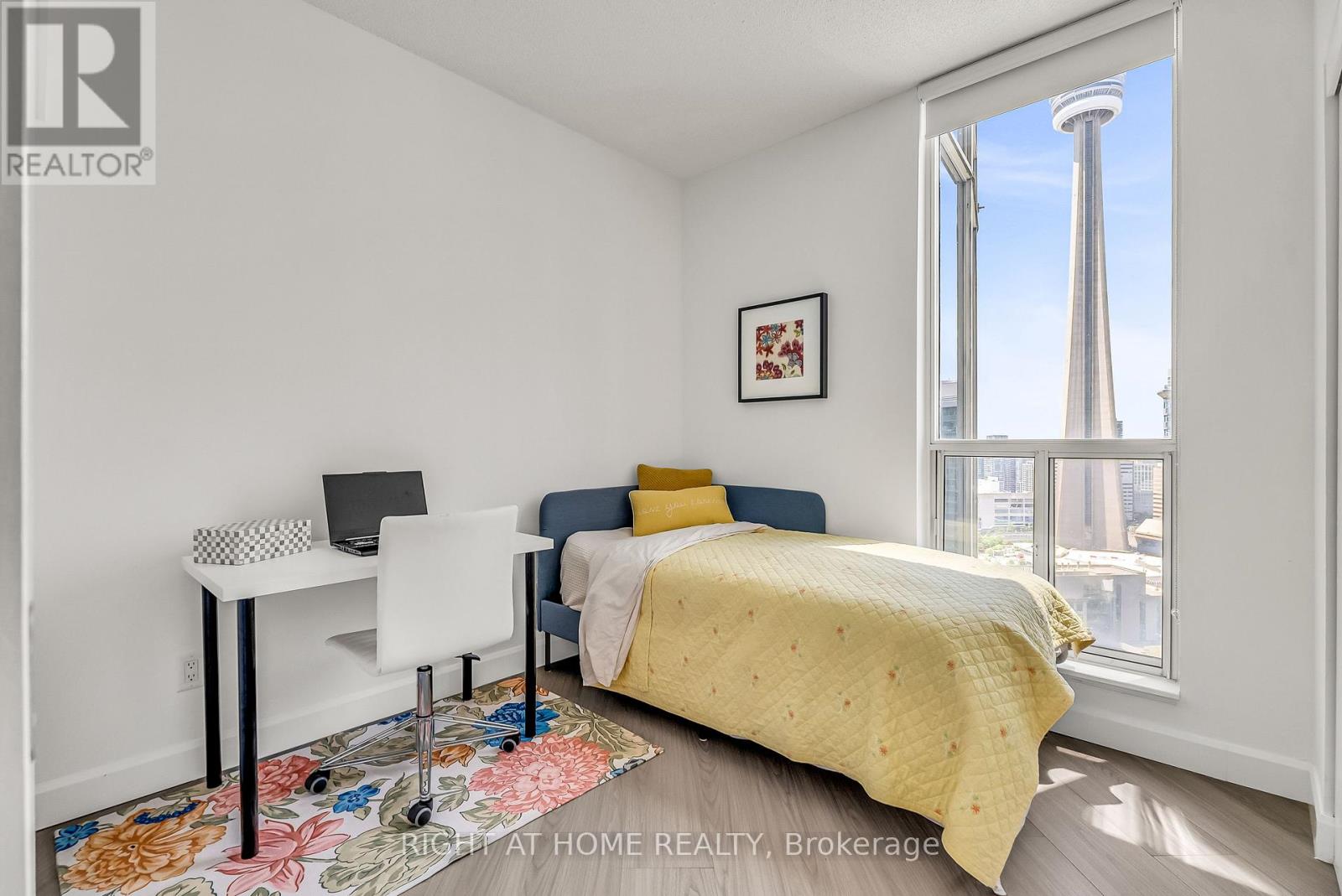 #3202 8 YORK STREET - 21