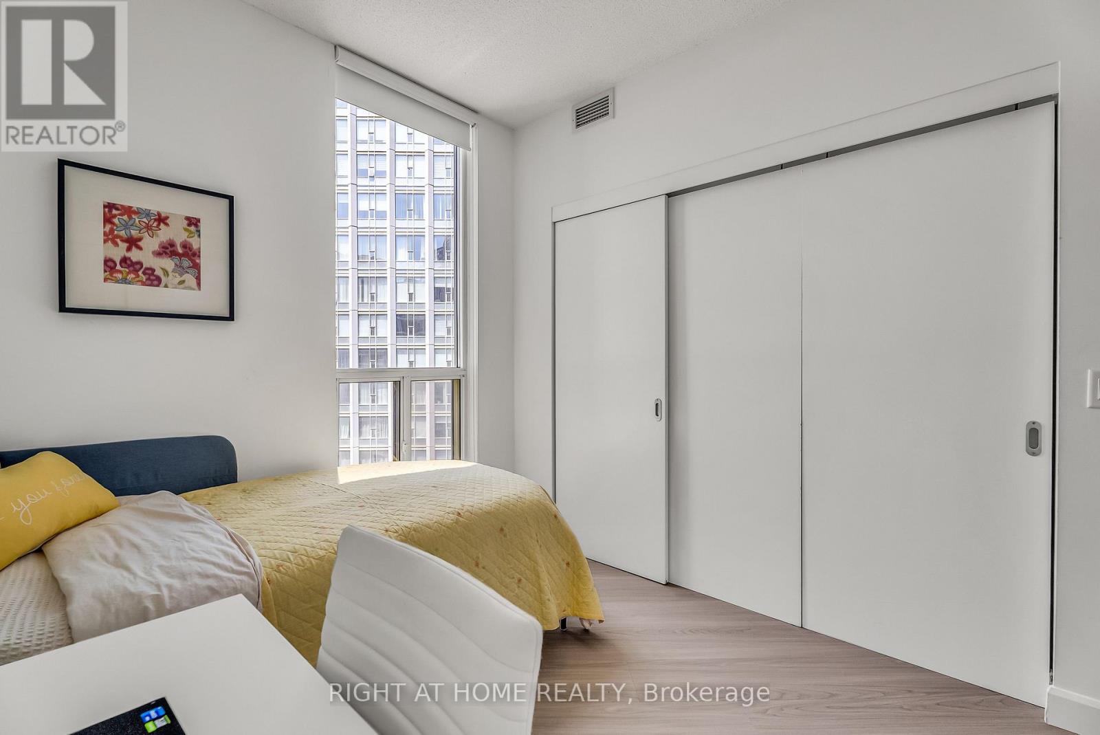 #3202 8 YORK STREET - 22