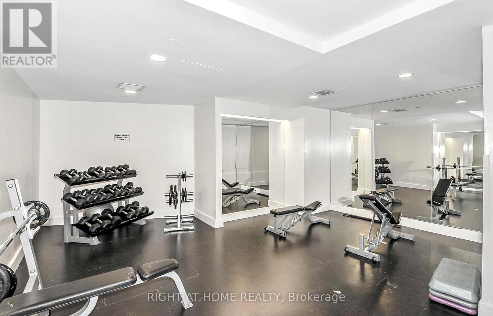 #3202 8 YORK STREET - 36