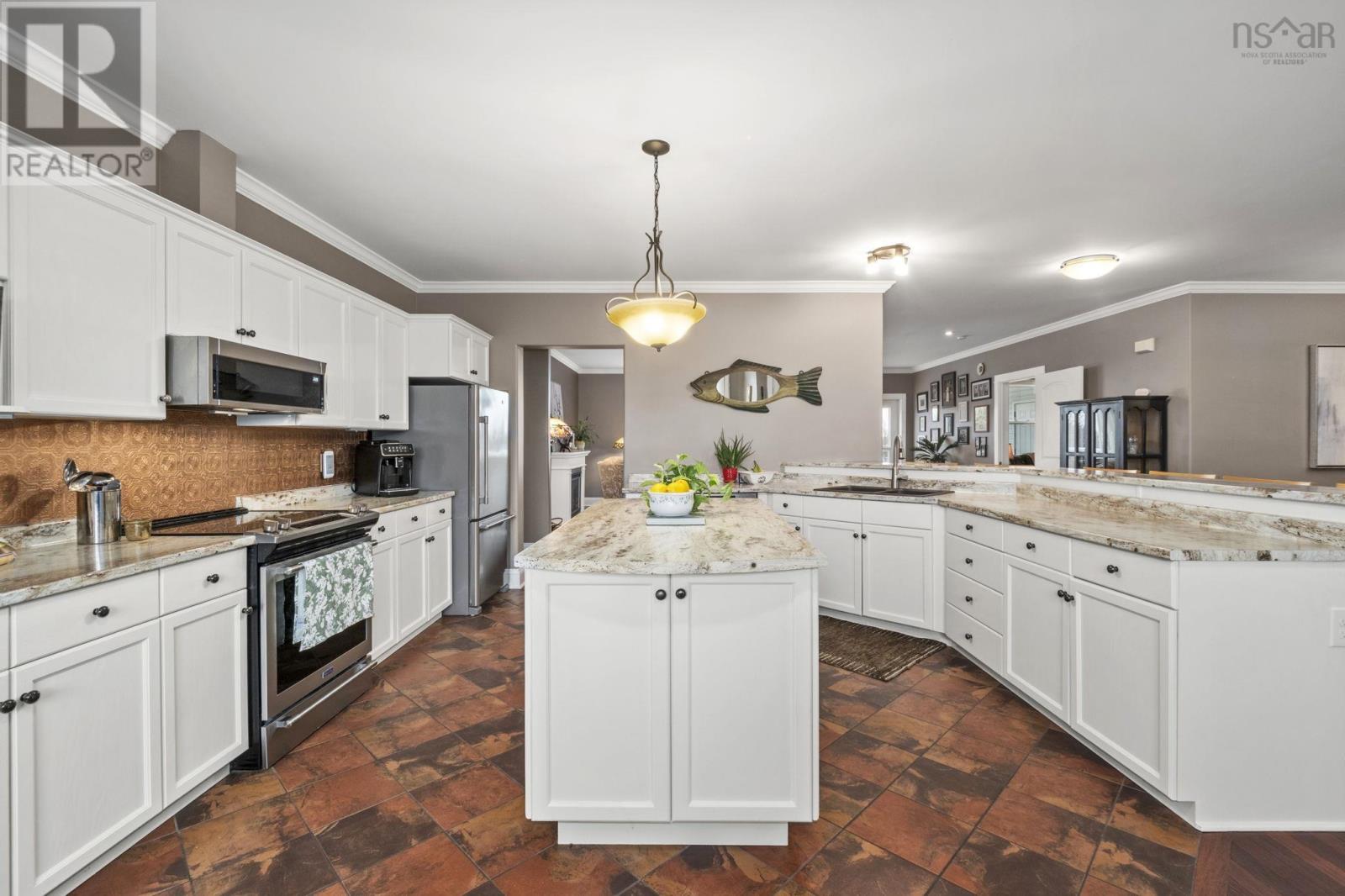 Property 30 of 47 of 302 42 Bigelow Street