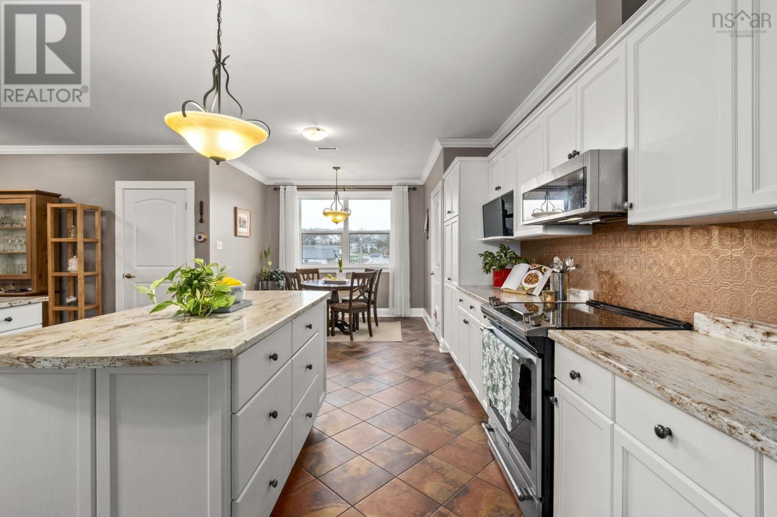 Property 23 of 47 of 302 42 Bigelow Street