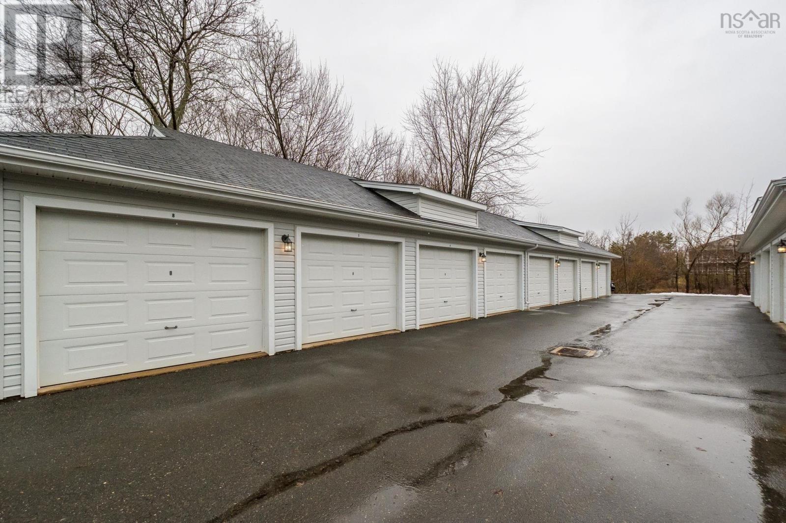 Property 43 of 47 of 302 42 Bigelow Street