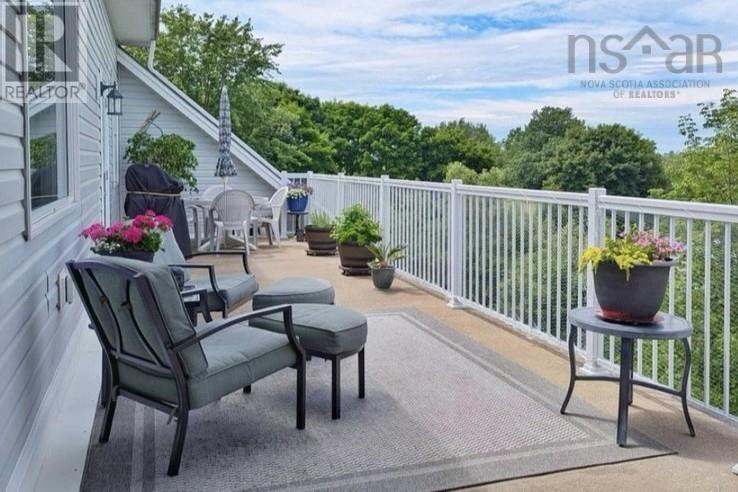 Property 18 of 47 of 302 42 Bigelow Street