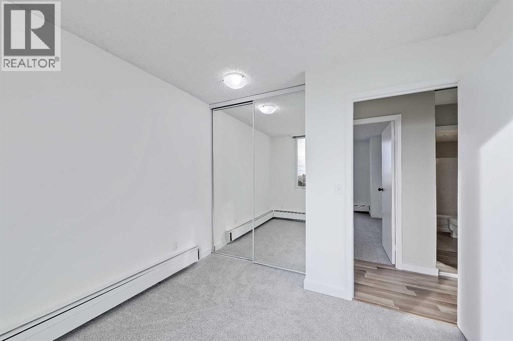 Single Family House for Sale in   Dalton Drive NW Dalhousie Calgary 