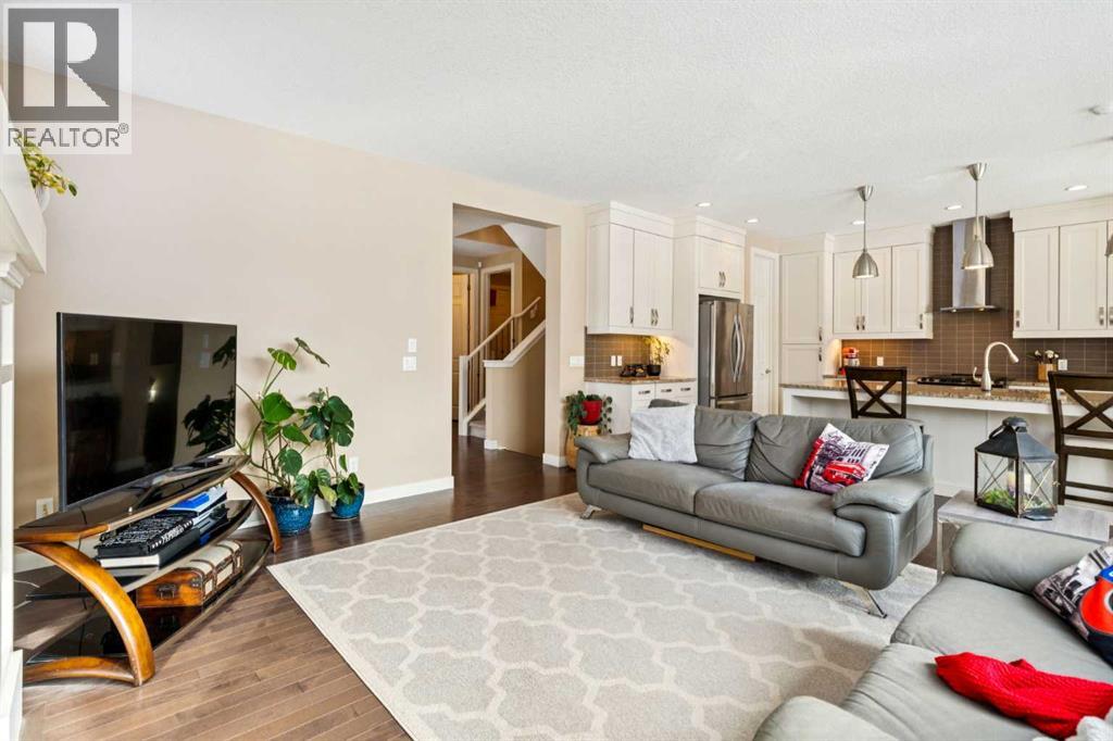 
          33 Quarry Heights Southeast
            <br/>
            <span>Calgary</span>
            , 
            <span>AB</span>
             <span>T2C5H7</span>
         - Photo 6