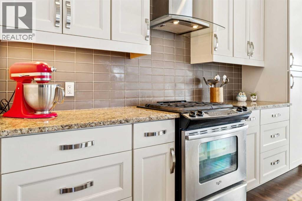 
          33 Quarry Heights Southeast
            <br/>
            <span>Calgary</span>
            , 
            <span>AB</span>
             <span>T2C5H7</span>
         - Photo 11