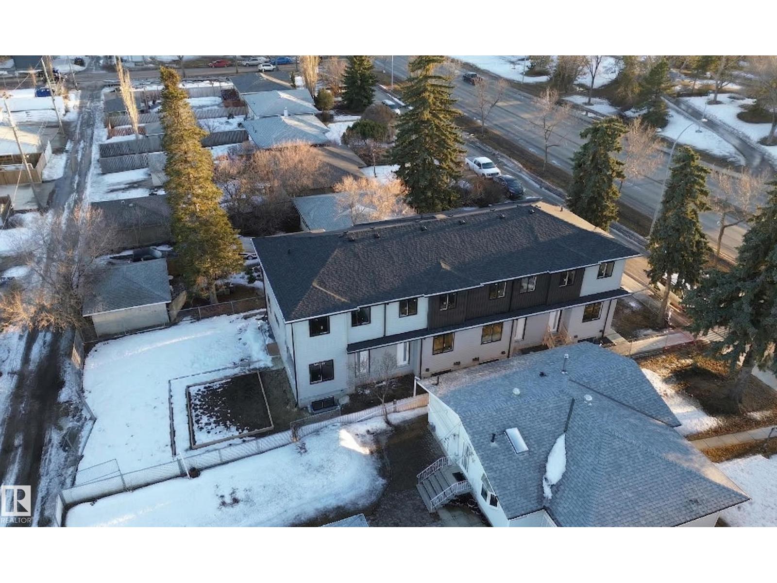 10627 149 ST NW - 1