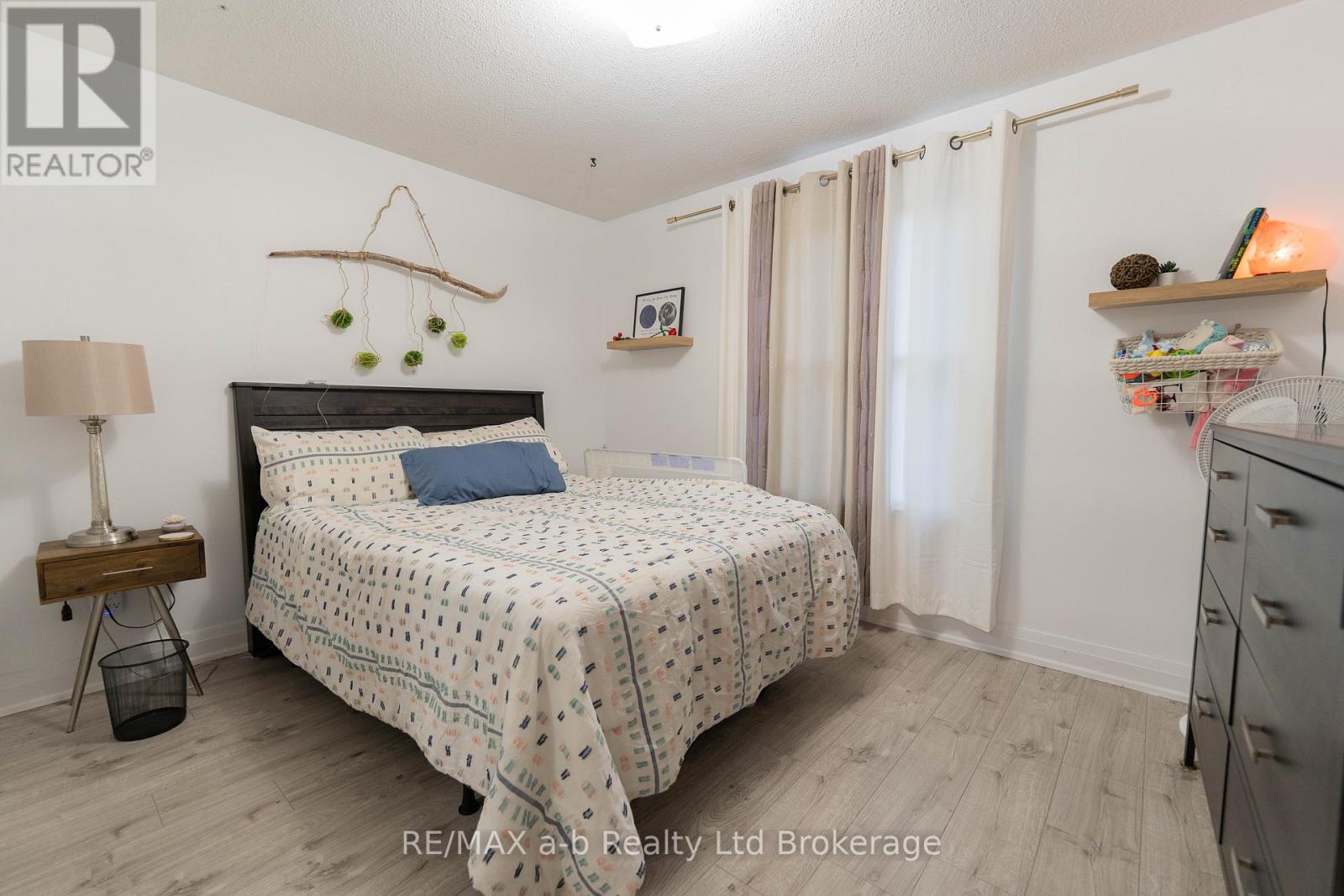 3-bedroom home for sale at 6 CAMDON COURT, Tillsonburg ON · photo 21 of 49