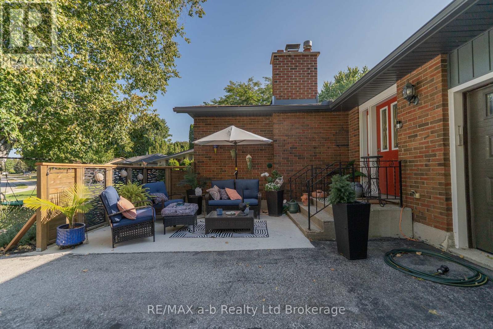 3-bedroom home for sale at 6 CAMDON COURT, Tillsonburg ON · photo 33 of 49