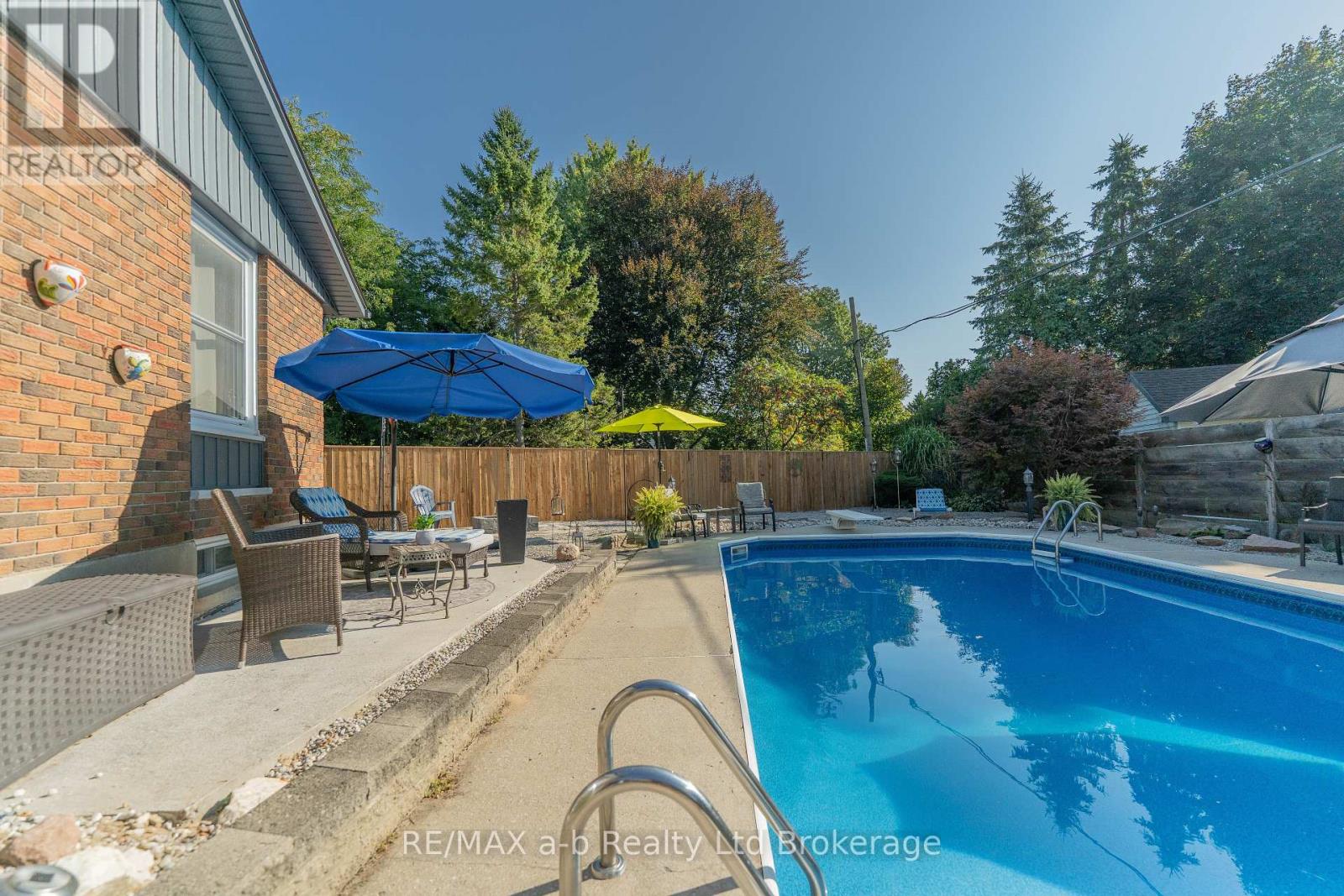 3-bedroom home for sale at 6 CAMDON COURT, Tillsonburg ON · photo 38 of 49