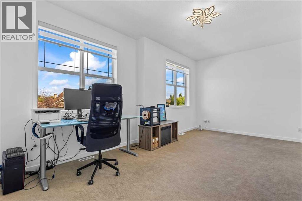 Single Family House for Sale in  Everwillow Boulevard SW Evergreen Calgary 