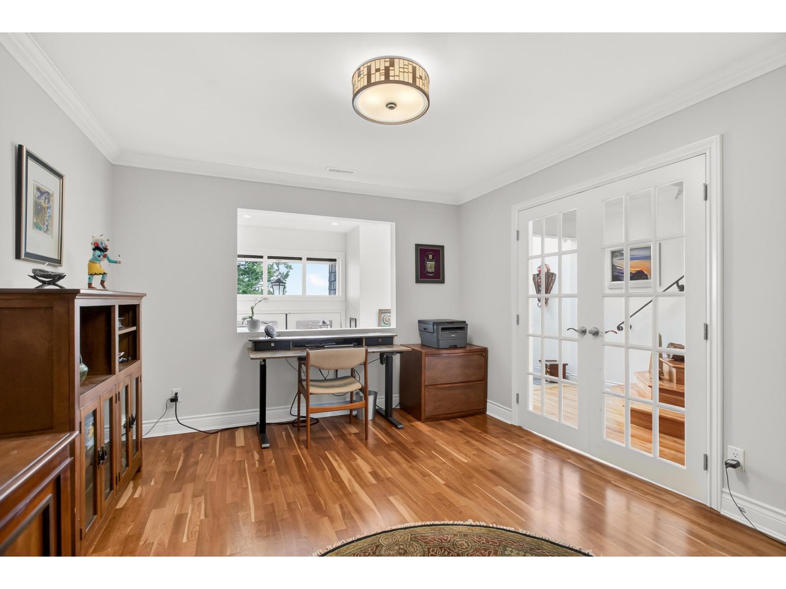 1279 EVERALL STREET, White Rock