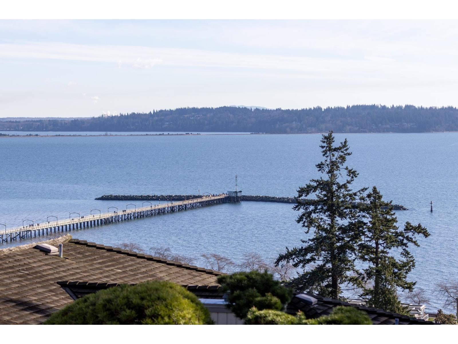 1279 EVERALL STREET, White Rock