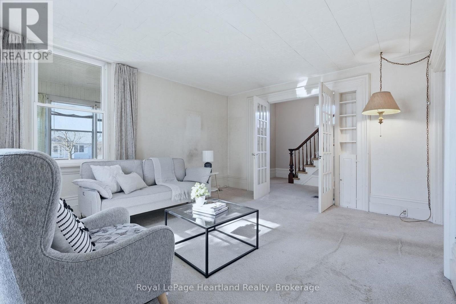 77 KING STREET S - 11