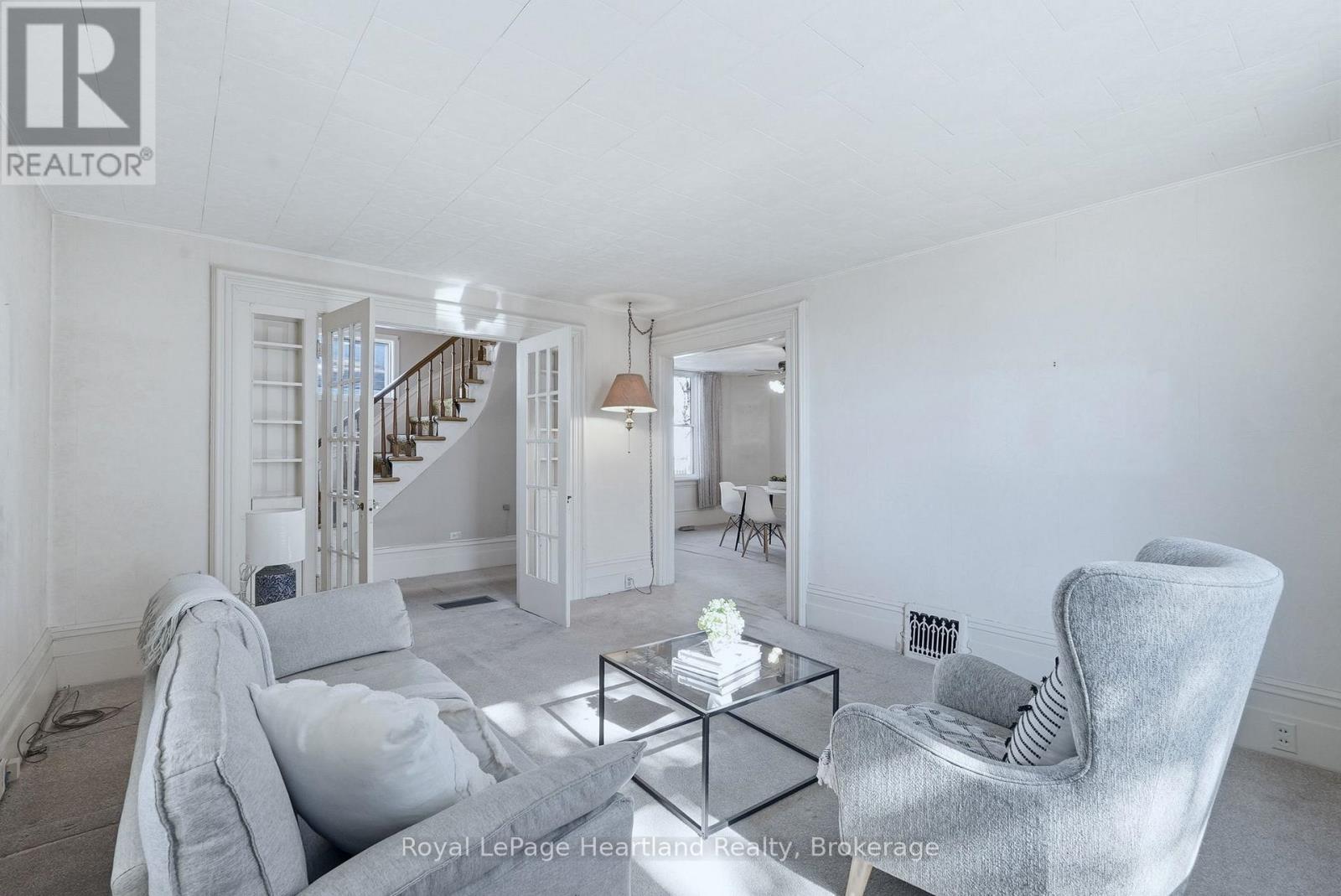 77 KING STREET S - 12