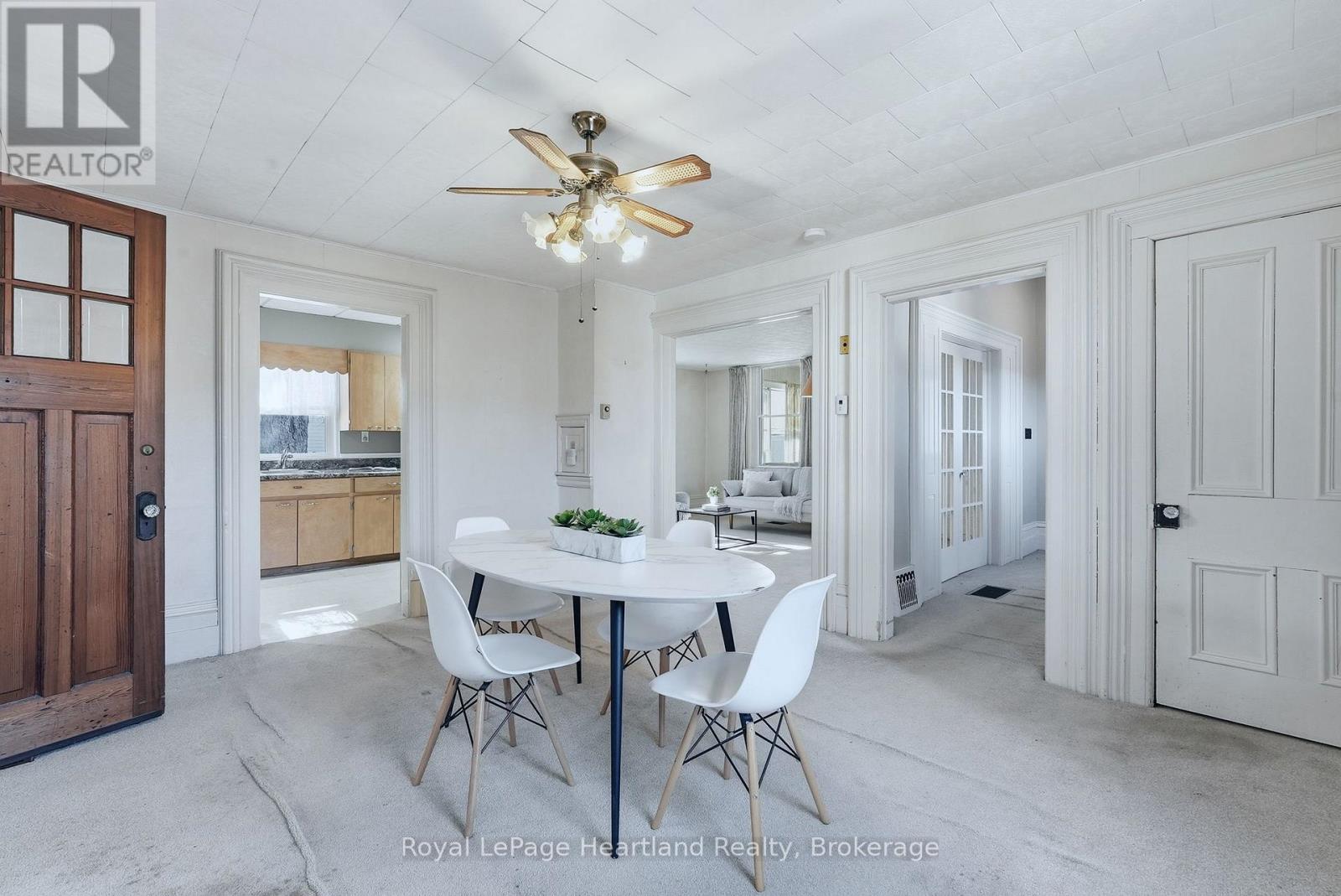 77 KING STREET S - 14